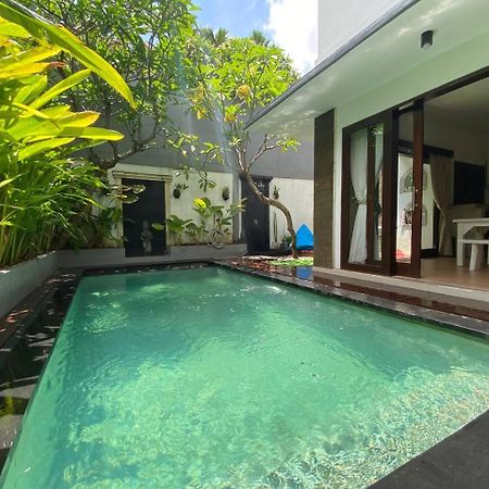 Villa Mayu Dedaries Seminyak Kültér fotó