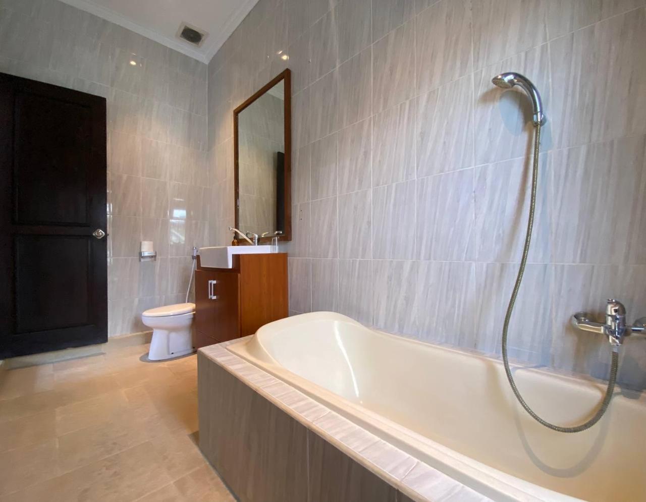 Villa Mayu Dedaries Seminyak Kültér fotó